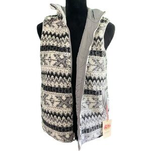 Entro NWT Reversible Fleece/Quilted Vest
